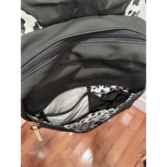 Petunia Pickle Bottom Meta Backpack Diaper Bag Moon Leopard - Picture 4 of 7